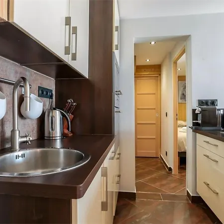 Val Thorens: Superbe 8 Pers, Proche Pistes Et Commerces - Fr-1-637-31 Apartment *