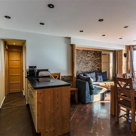 Val Thorens: Superbe 8 Pers, Proche Pistes Et Commerces - Fr-1-637-31 Apartment Val Thorens
